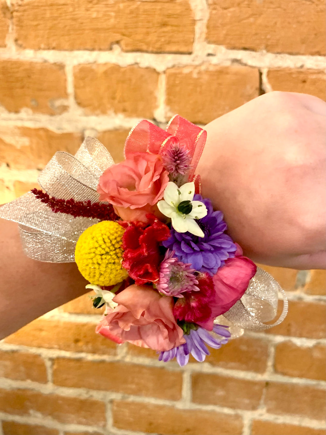 Corsage Lee's Summit Florist  Homecoming