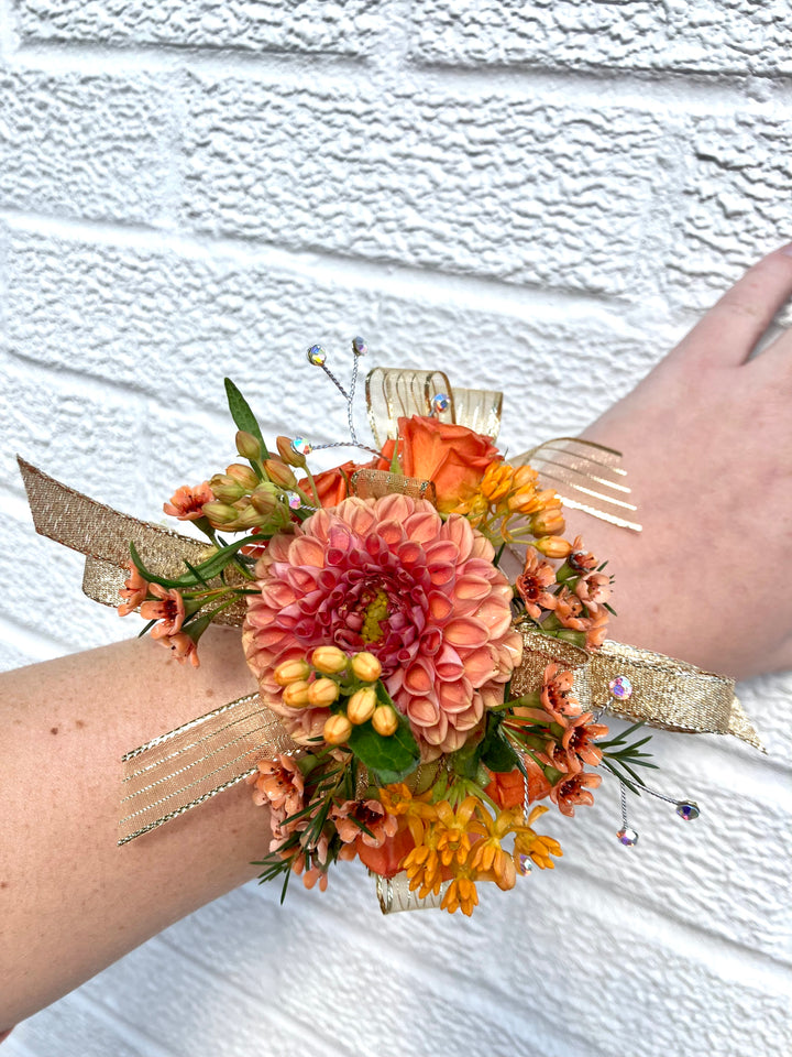 Corsage Lee's Summit Florist  Homecoming