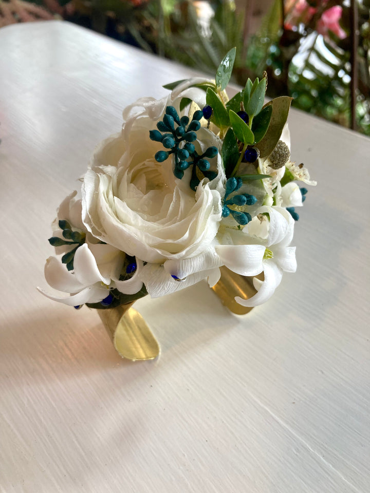 Corsage Lee's Summit Florist 